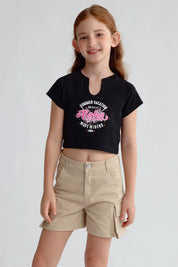 Polera negra para niña con estampado Aloha en el centro