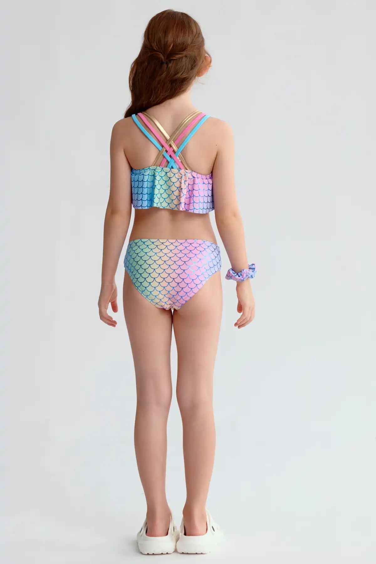 Traje de baño niña full print azul con estampado de escamas de sirena multicolor