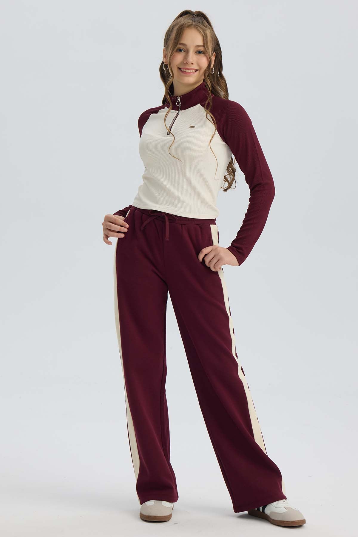 Pantalón Buzo Niña Recto Raya Costado Burdeo