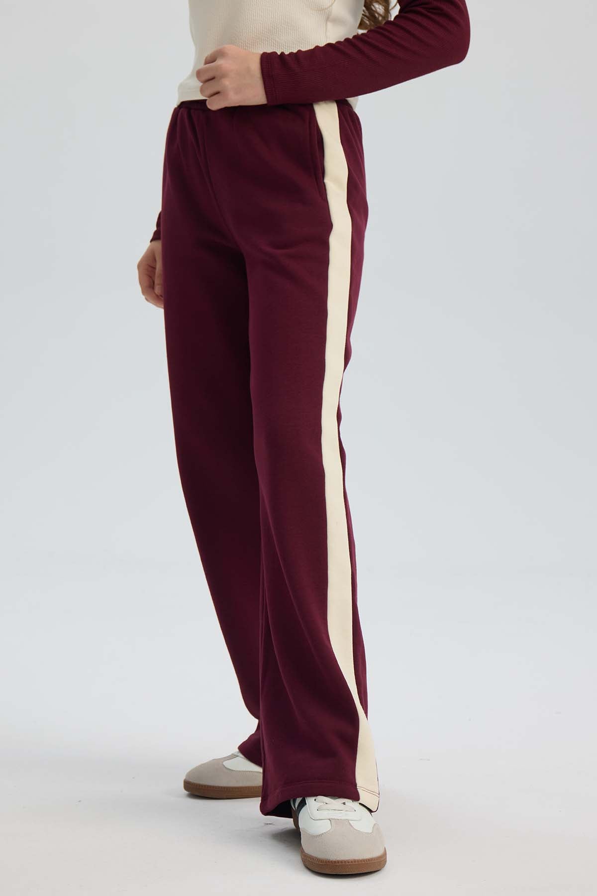Pantalón Buzo Niña Recto Raya Costado Burdeo