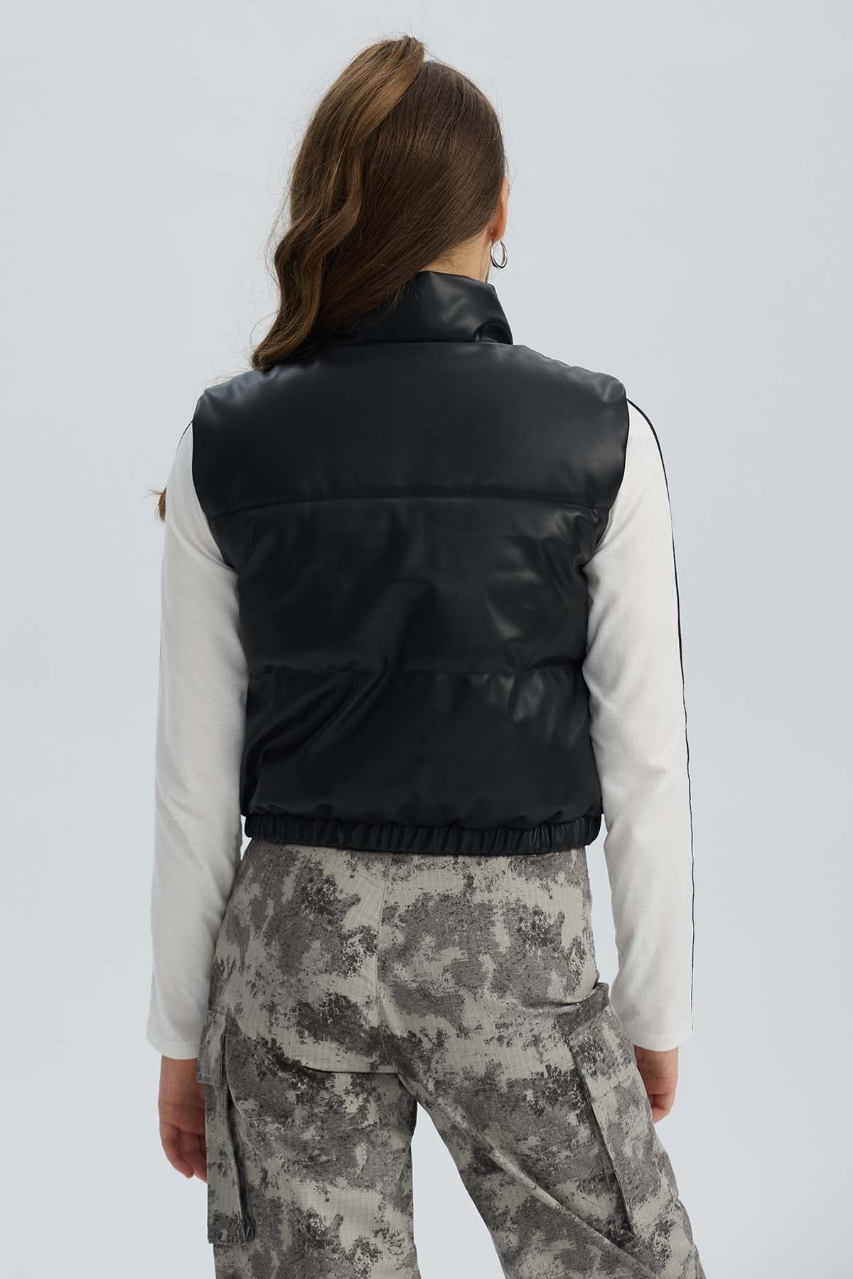 Parka Niña Efecto Cuero Negro