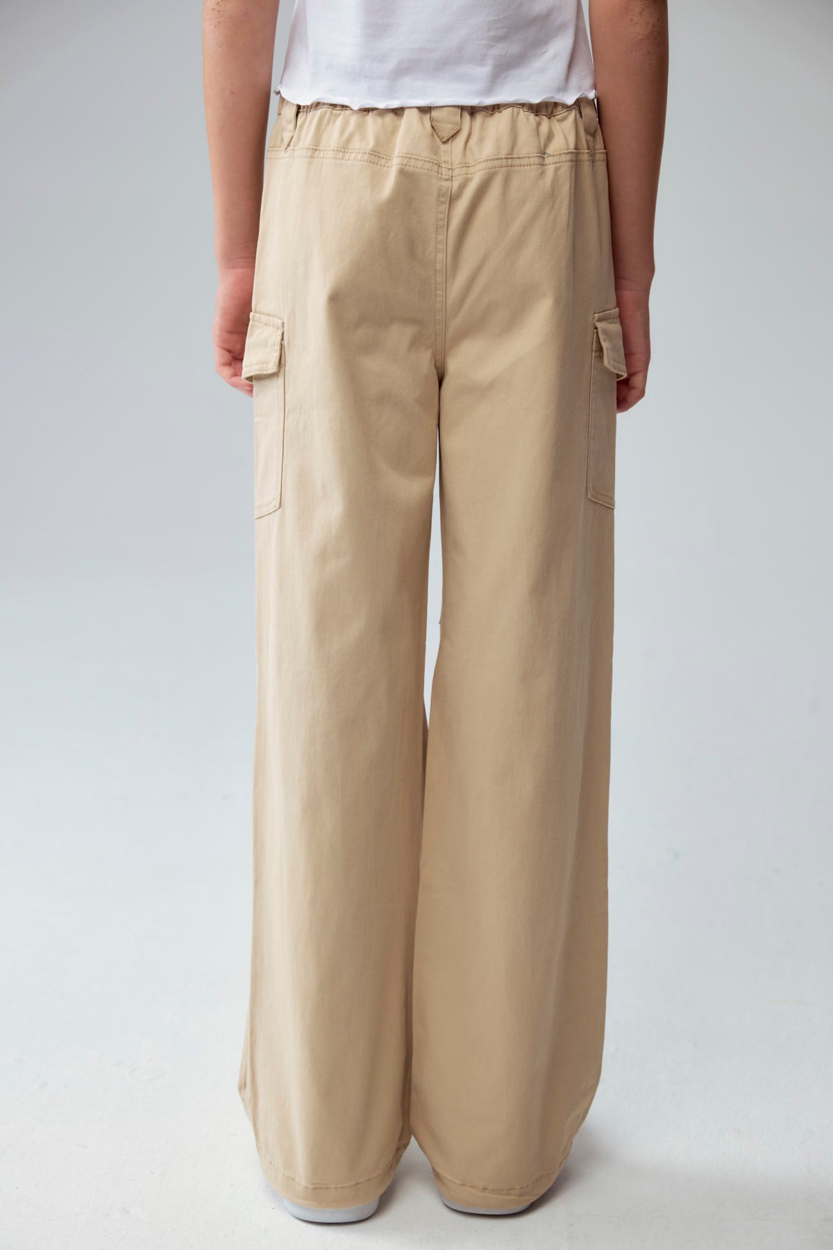 Pantalón Niña Parachute Con Bolsillo Beige