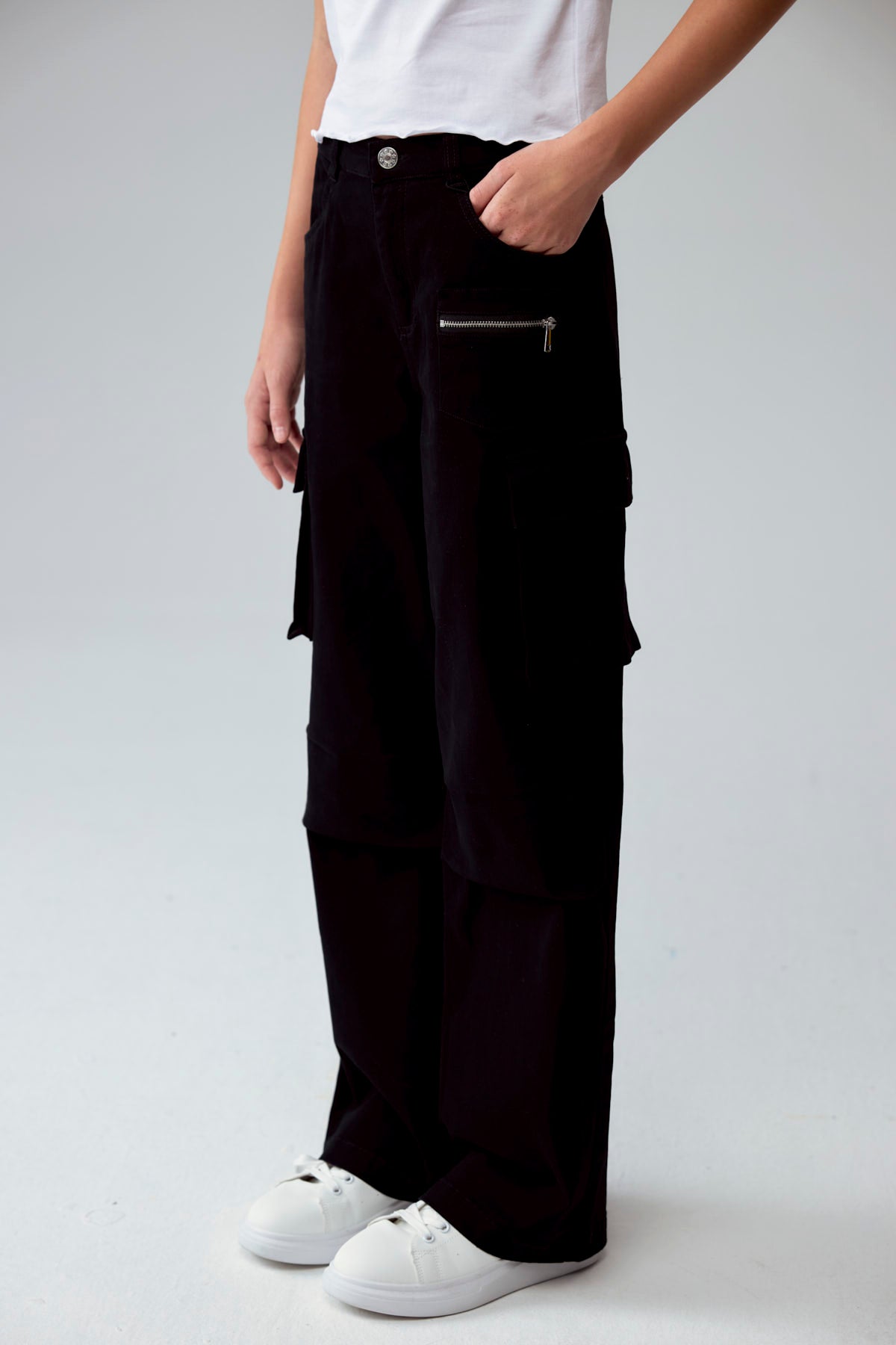 Pantalón Niña Calce Recto Cargo Negro
