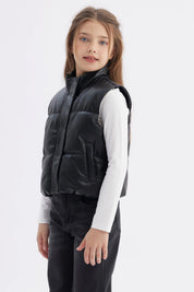 Chaleco sin mangas efecto cuero negro para niña diseño acolchado sin estampa con botones en la parte frontal