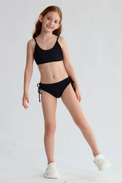 Traje de baño bikini negro con textura y tirantes delgados