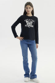Polera negra niña con texto Created with a Purpose y mariposa grande al frente estilo casual algodón poliéster