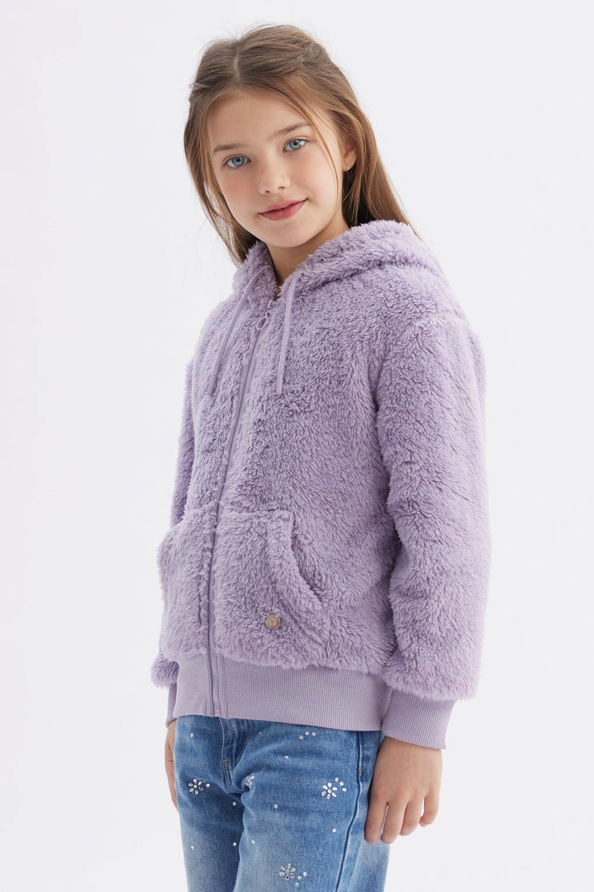Polar niña lila peludo con capucha y cierre central liso ideal para el invierno cómodo y cálido