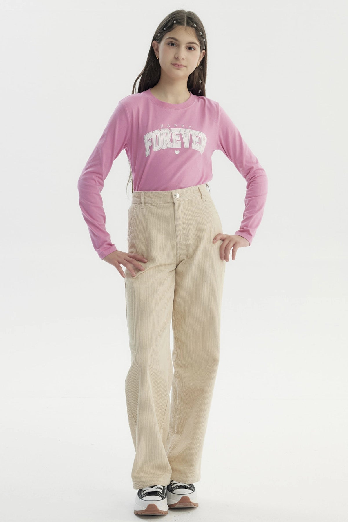 Pantalón niña wide leg beige de algodón con diseño liso y corte holgado ideal para un look casual moderno