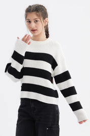 Sweater crudo para niña con rayas negras horizontales gruesas estilo marinero tejido acanalado diseño moderno sin estampa