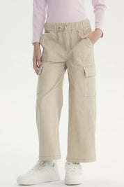 Pantalón beige para niña de calce recto con bolsillos grandes y lazo en la cintura sin estampa lisa