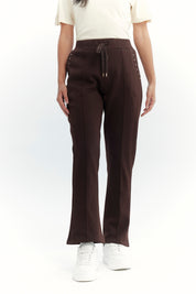 Pantalón Buzo Mujer Clásico Flare Café Oscuro