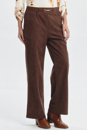 Pantalón Mujer Calce Recto Detalle Pretina Café
