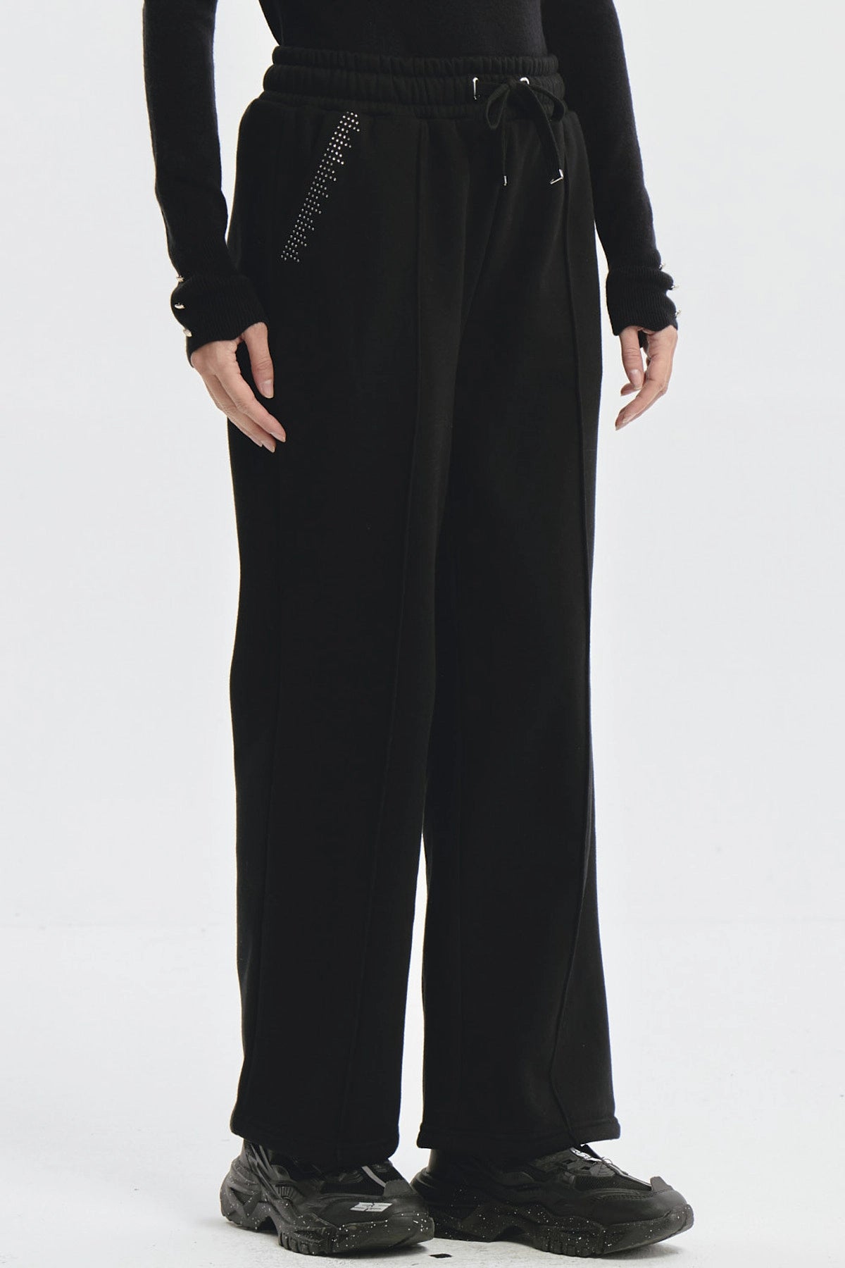 Pantalón Buzo Mujer Calce Recto Con Strass Negro