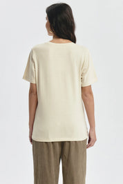 Polera Mujer Detalle Tachas Beige Claro