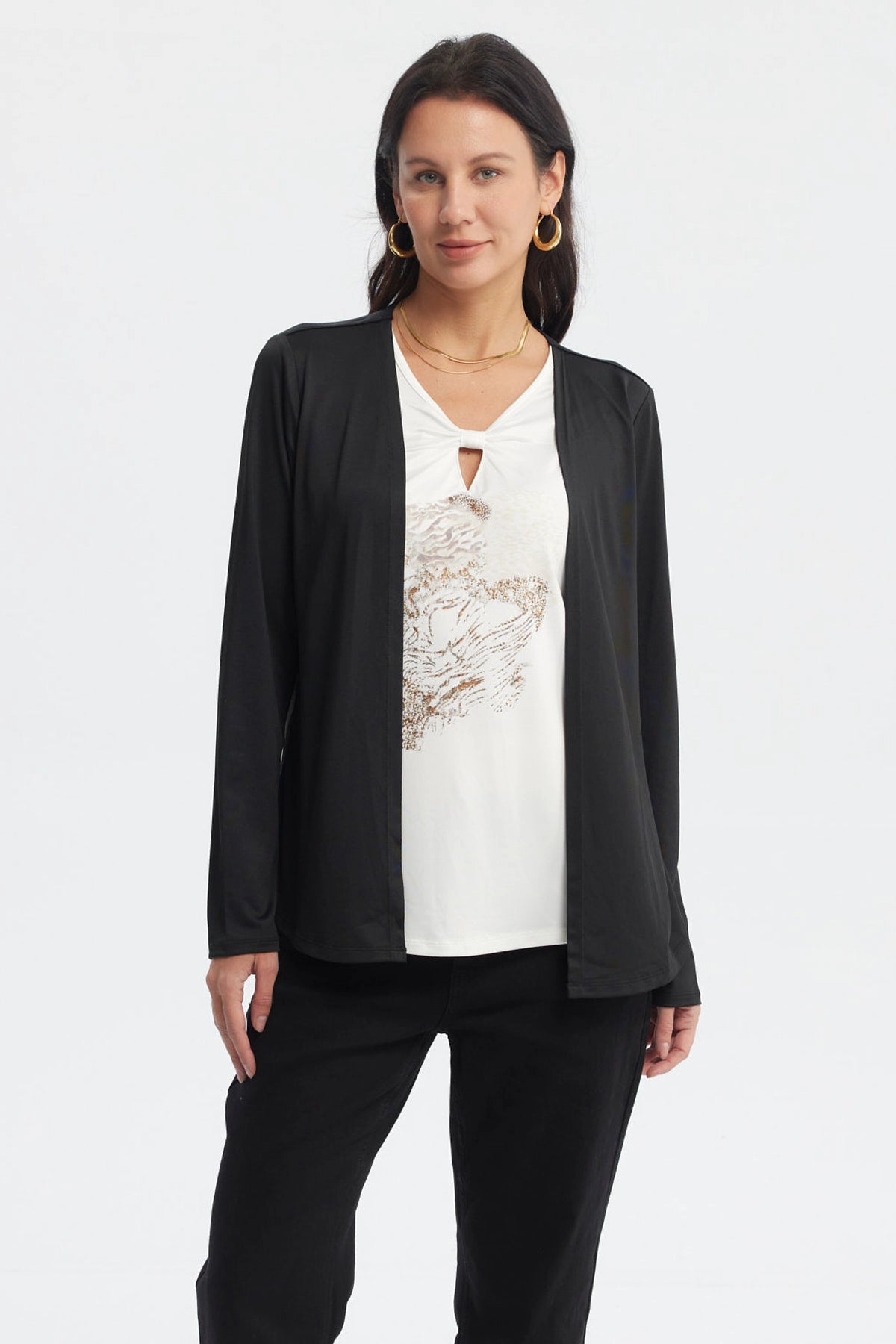 Polera mujer slim negro manga larga lisa ideal para un look elegante y cómodo en cualquier ocasión
