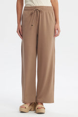 Pantalón Buzo Mujer Calce Recto Café Claro