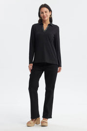 Polera mujer negra cuello camisero sin estampa diseño sencillo y elegante ideal para cualquier ocasión