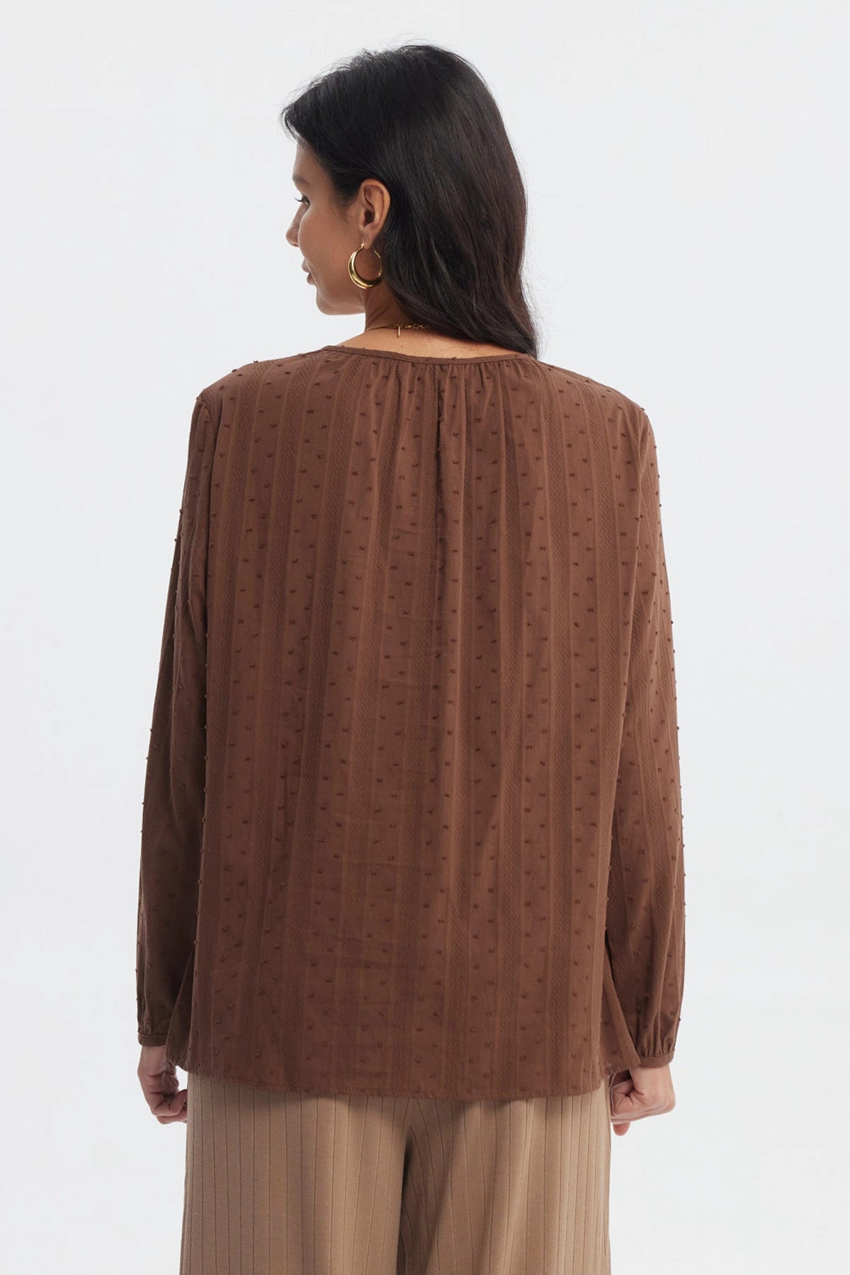 Blusa Mujer Cuello Camisero Café
