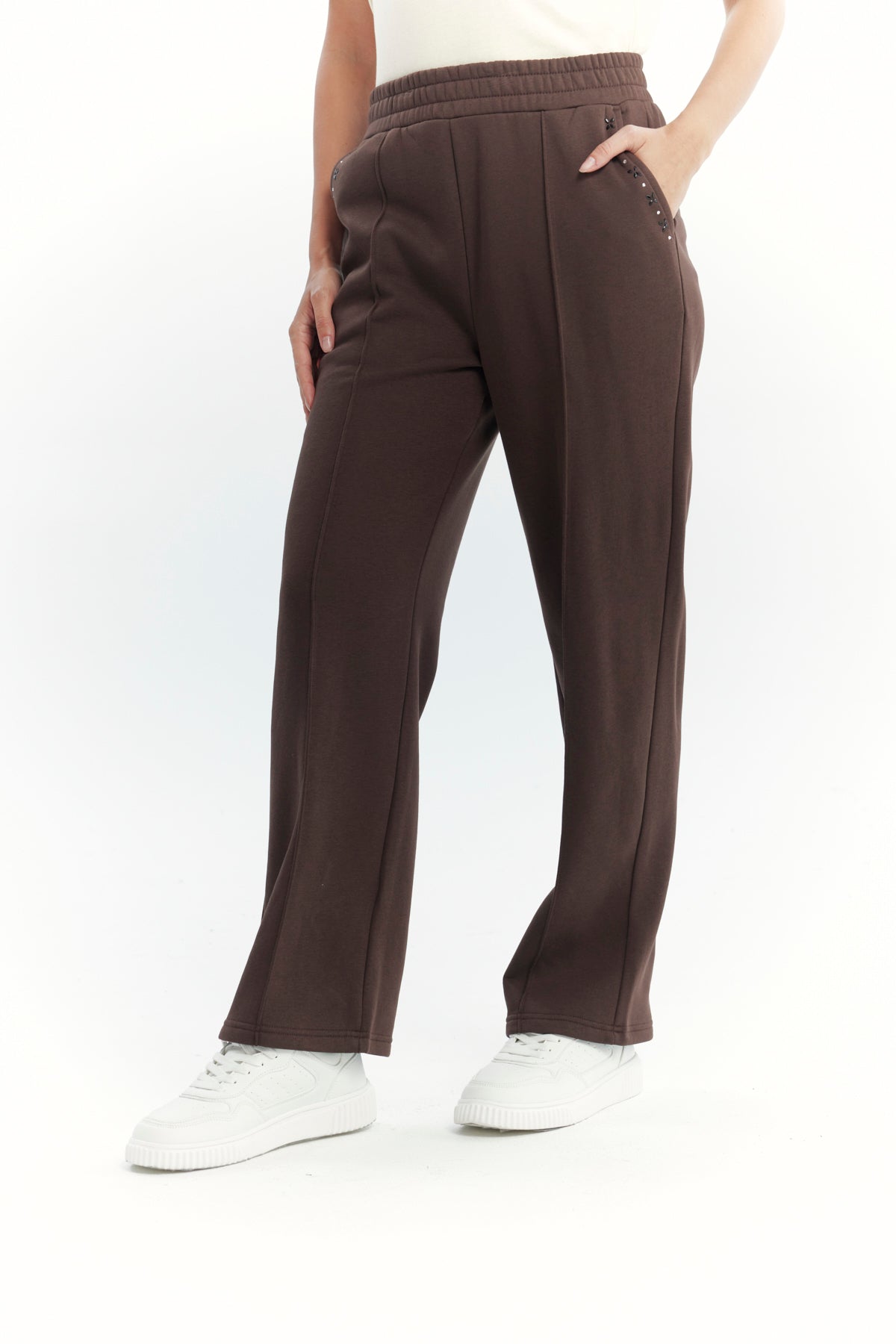 Pantalón Buzo Mujer Calce Recto Chocolate