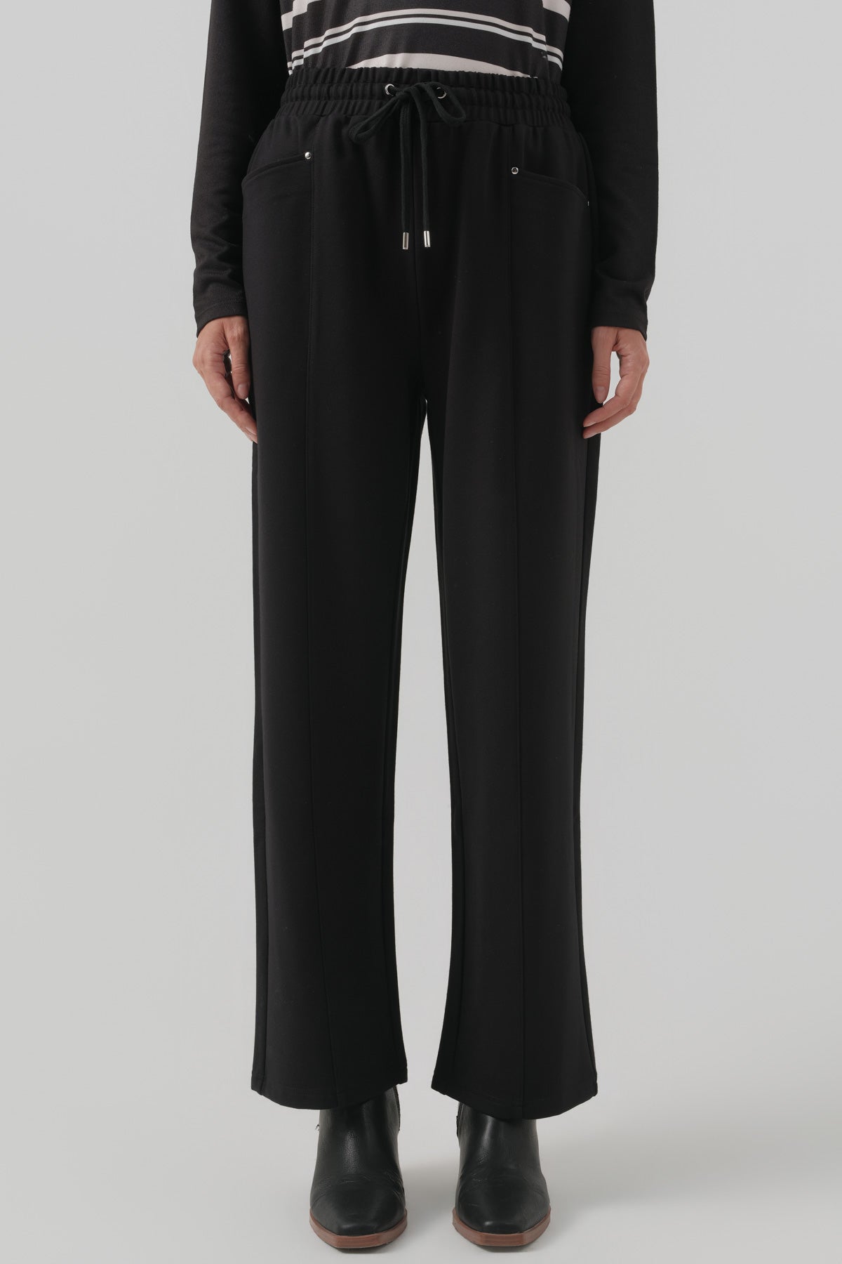 Pantalón Mujer Calce Recto Negro