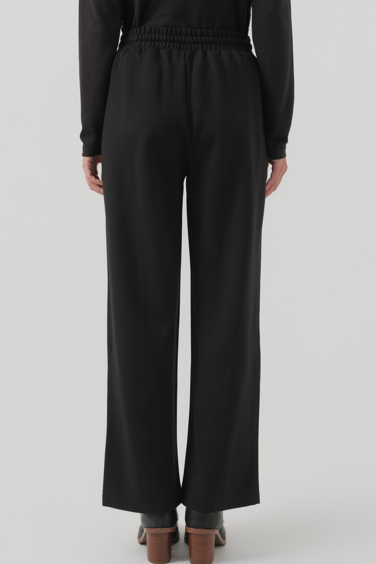 Pantalón Mujer Calce Recto Negro