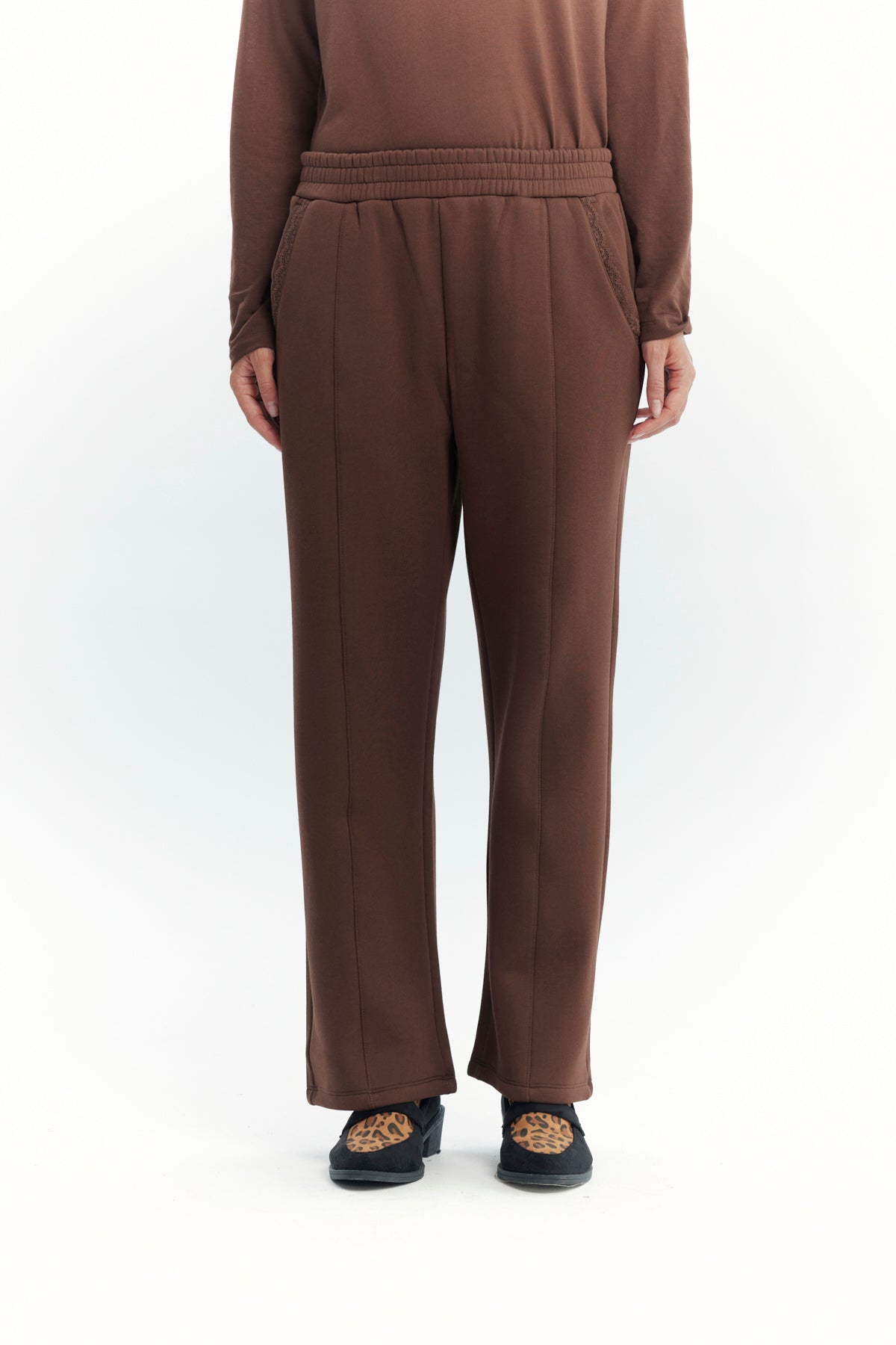 Pantalón Mujer Calce Recto Café