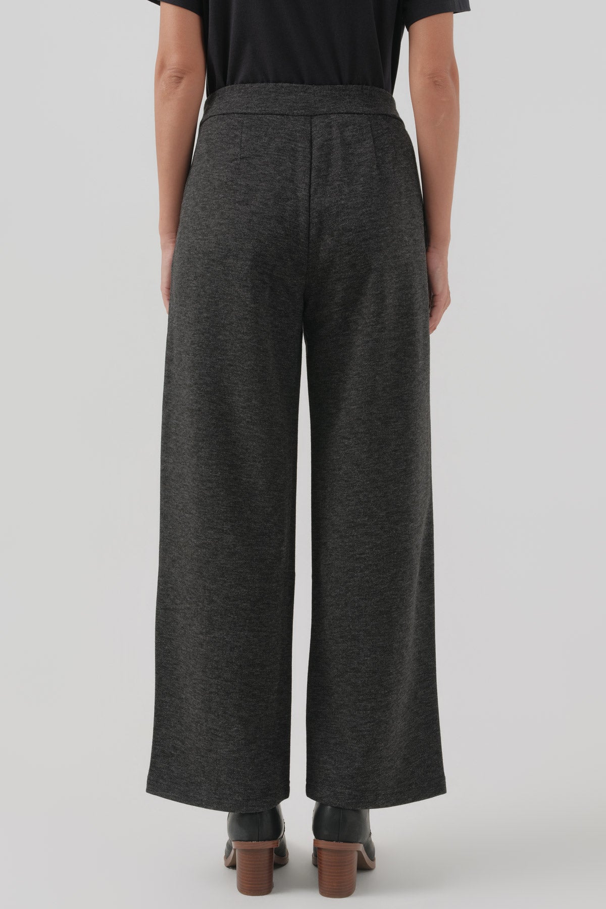Pantalón Mujer Calce Recto Gris