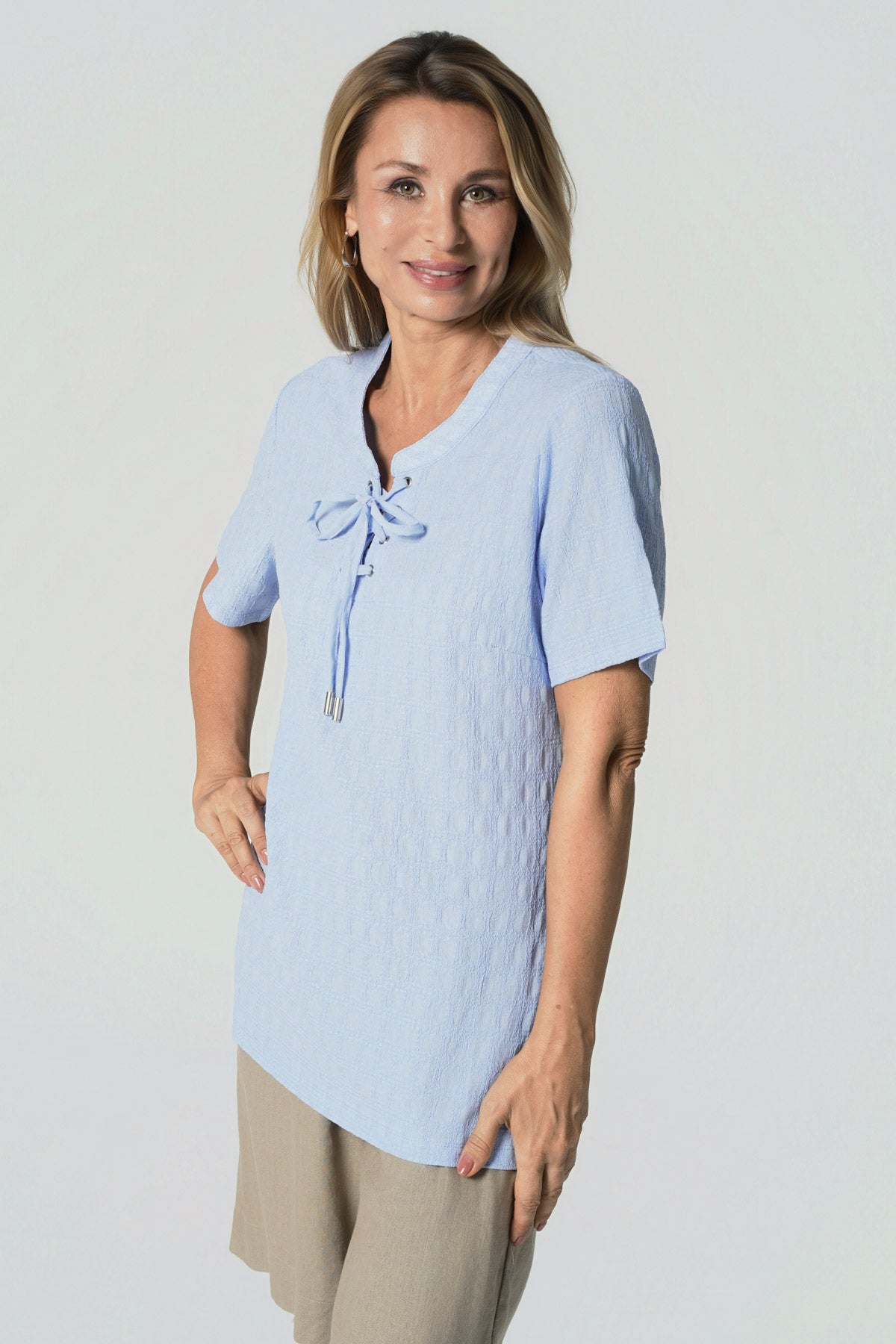 Polera Regular Cuello V Mujer Celeste