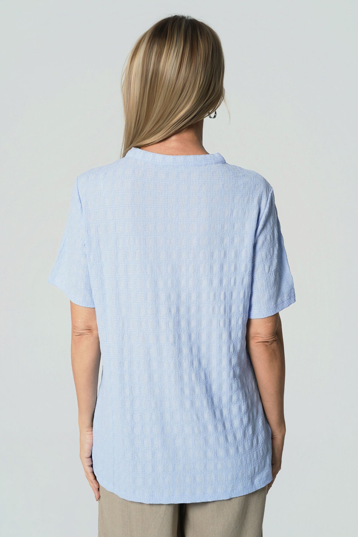 Polera Regular Cuello V Mujer Celeste