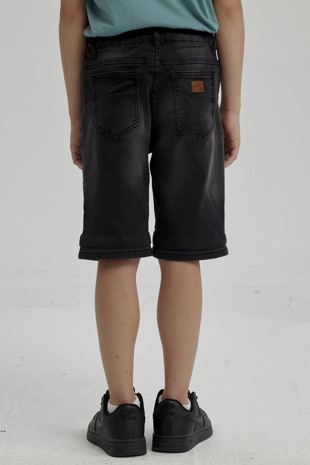 Bermuda Niño Básico Denim Negro