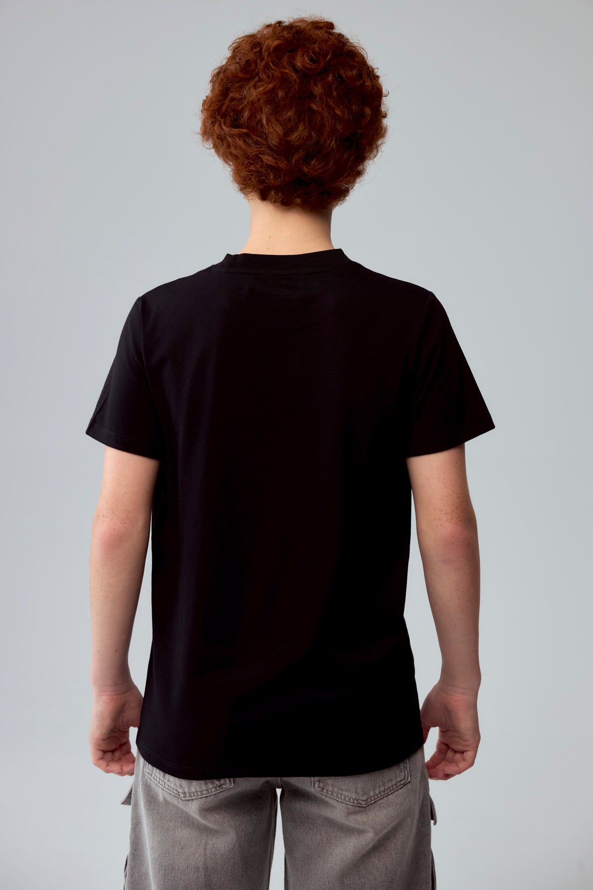 Polera Niño Básica Estampada Negro