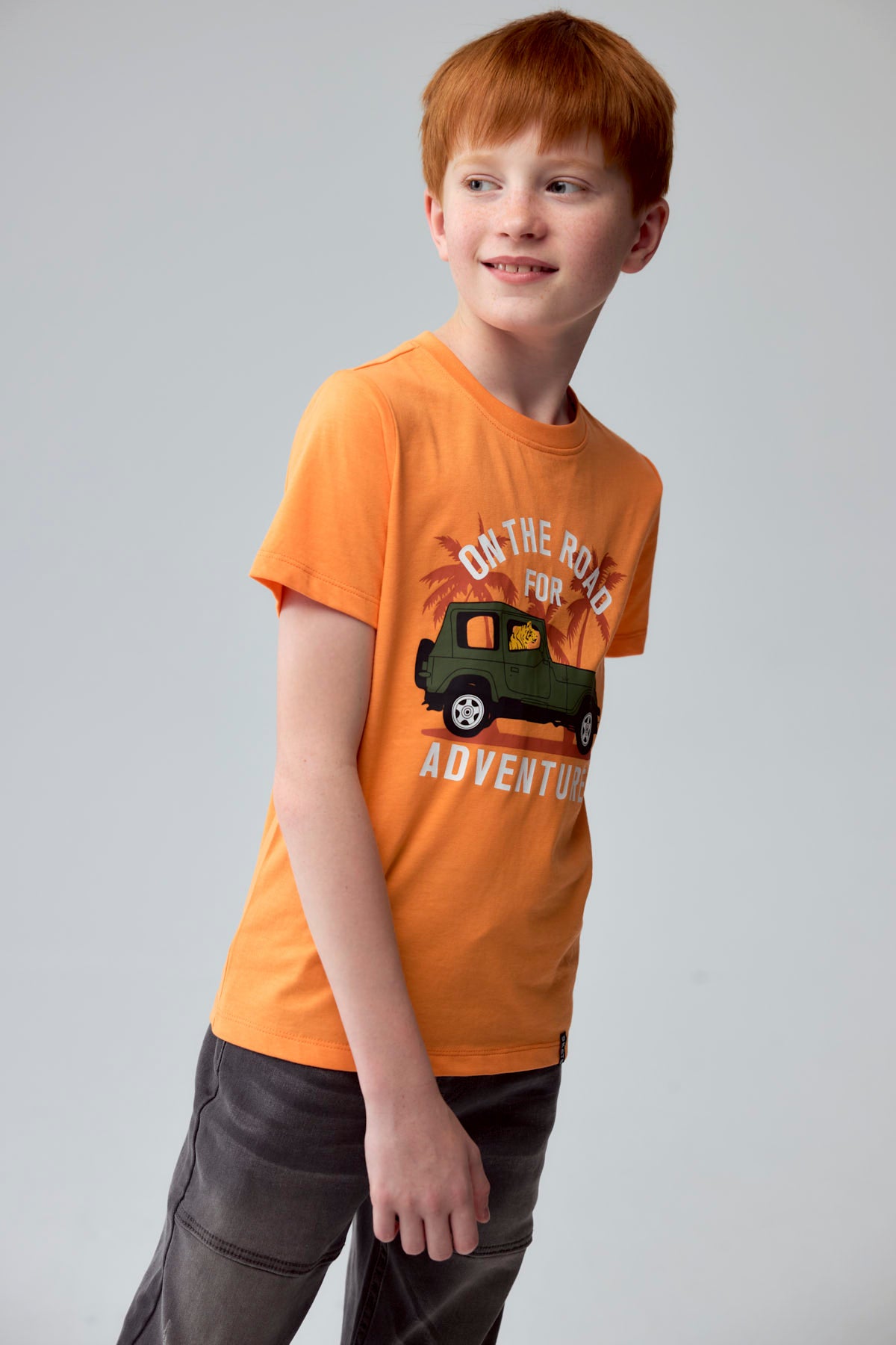 Polera Niño Básica Estampada Naranjo