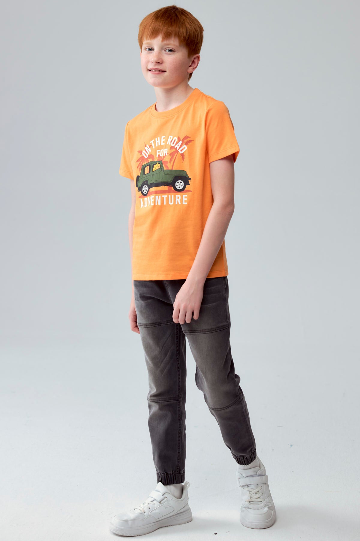 Polera Niño Básica Estampada Naranjo