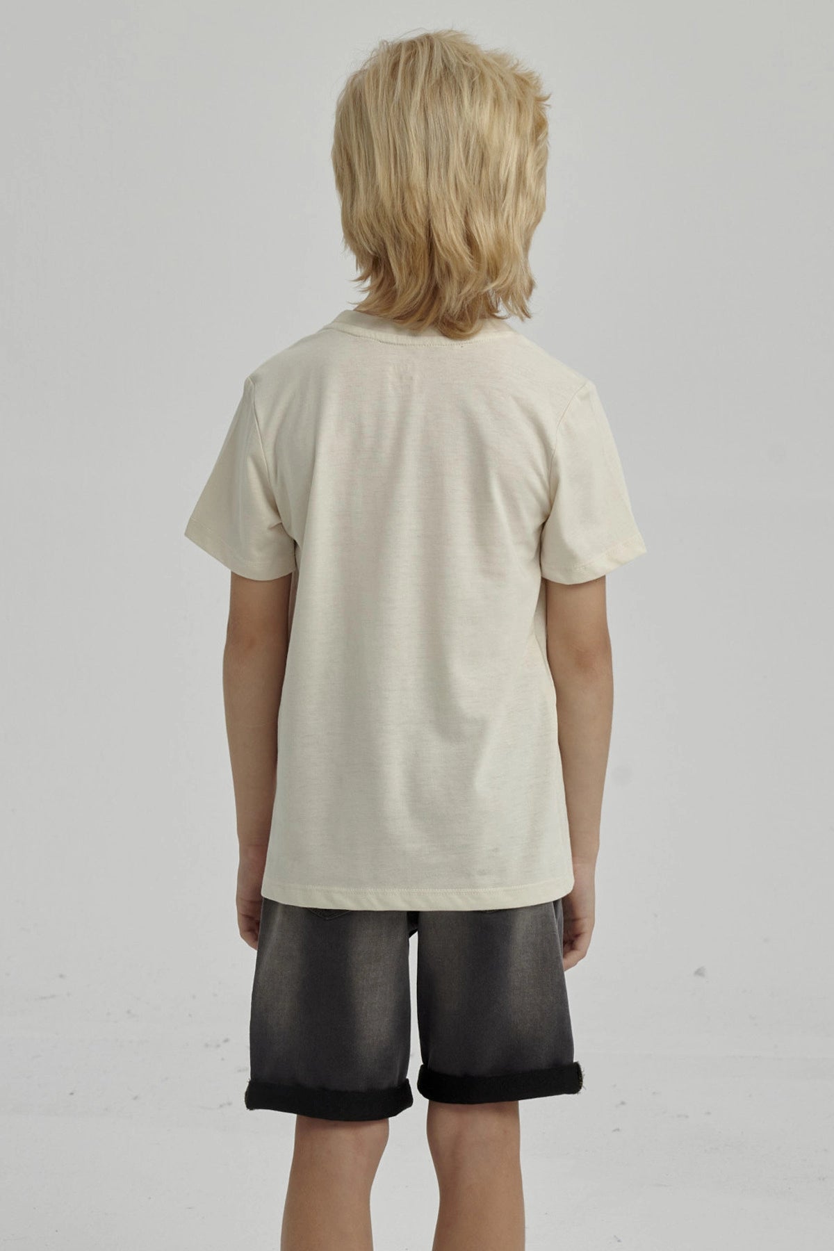 Polera Niño Básica Estampada Crudo