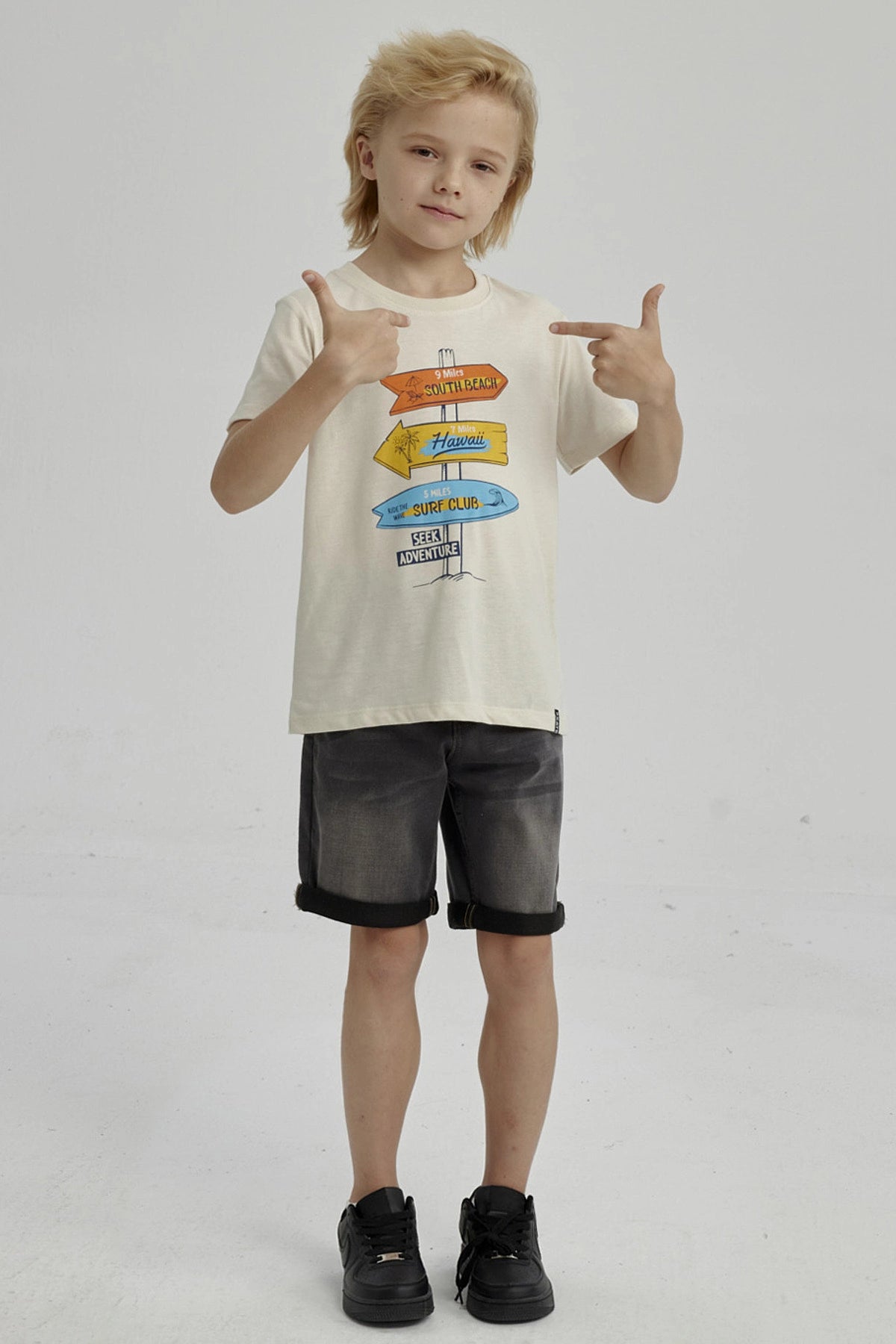 Polera Niño Básica Estampada Crudo