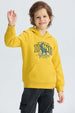 Polerón niño básico print amarillo con estampado dinosaurio