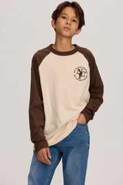 Polera niño con bordado crudo