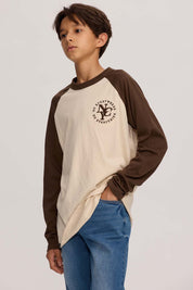 Polera niño con bordado crudo