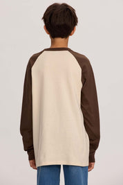 Polera niño con bordado crudo