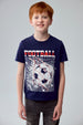 Polera niño azul oscuro con diseño de fútbol y balón en la red