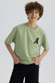 Polera Niño Cuello Bordado Verde Claro