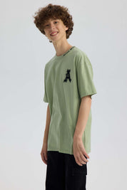 Polera Niño Cuello Bordado Verde Claro