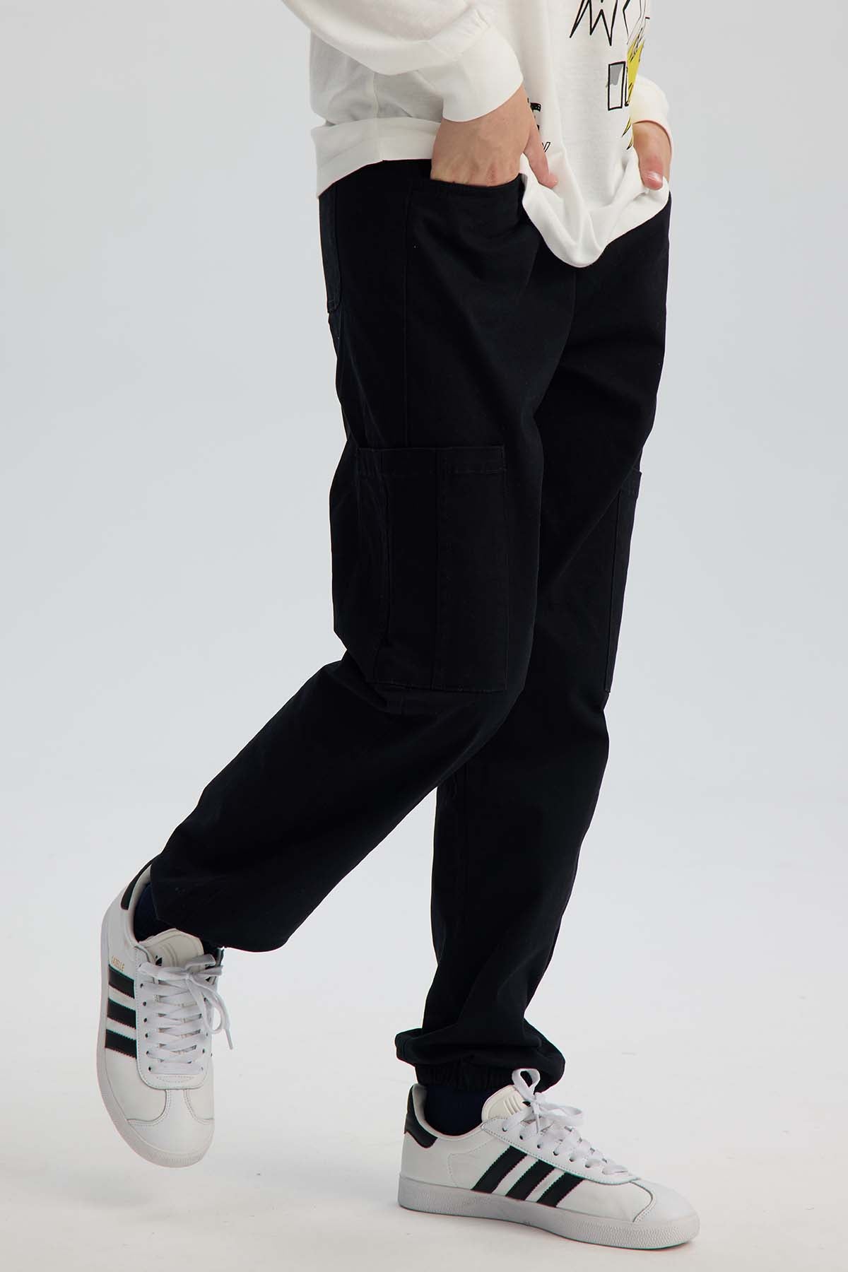 Pantalón Niño Jogger Cargo Negro