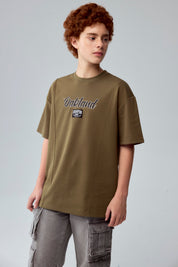 Polera Niño Label Frontal Verde Militar