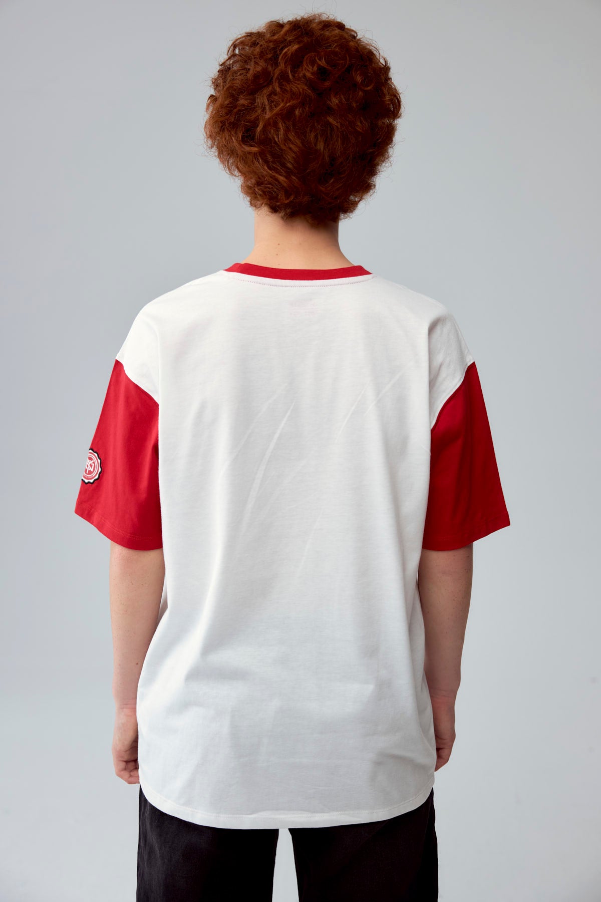 Polera Niño College Teen Rojo con mangas y cuello rojos estampado Los Angeles Exercise