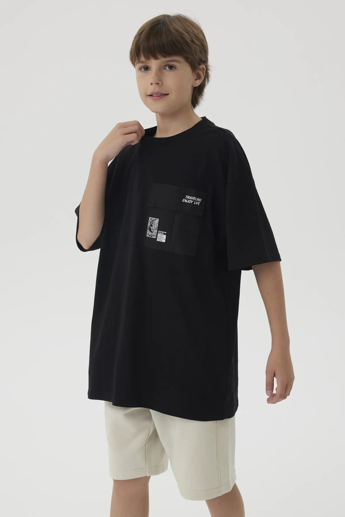 Polera Niño Con Bolsillo Negro