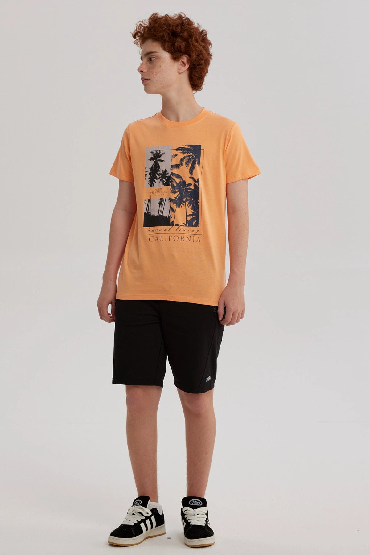 Polera Niño Básica Estampada Naranjo