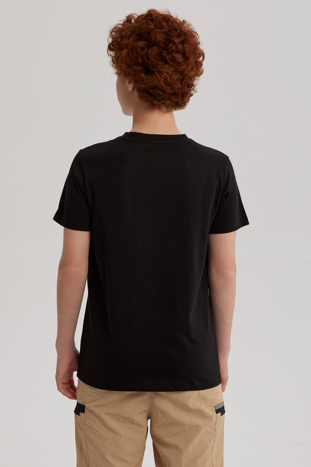 Polera Niño Básica Estampada Negro