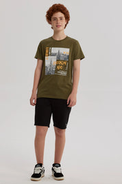 Polera Niño Básica Estampada Verde Militar