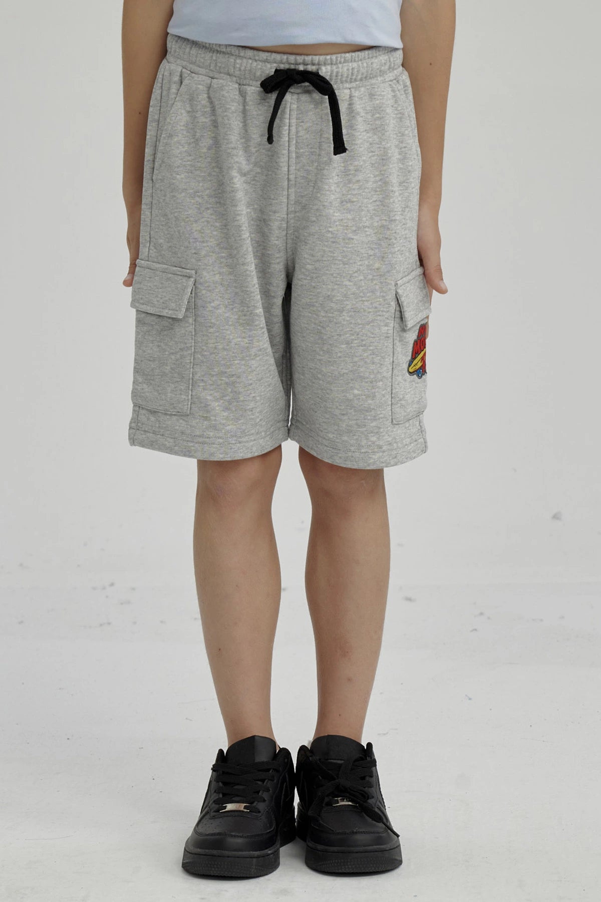 Bermuda Niño Franela Con Parche Gris Melange